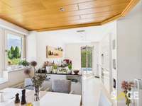 Küche mit Terrassenzugang