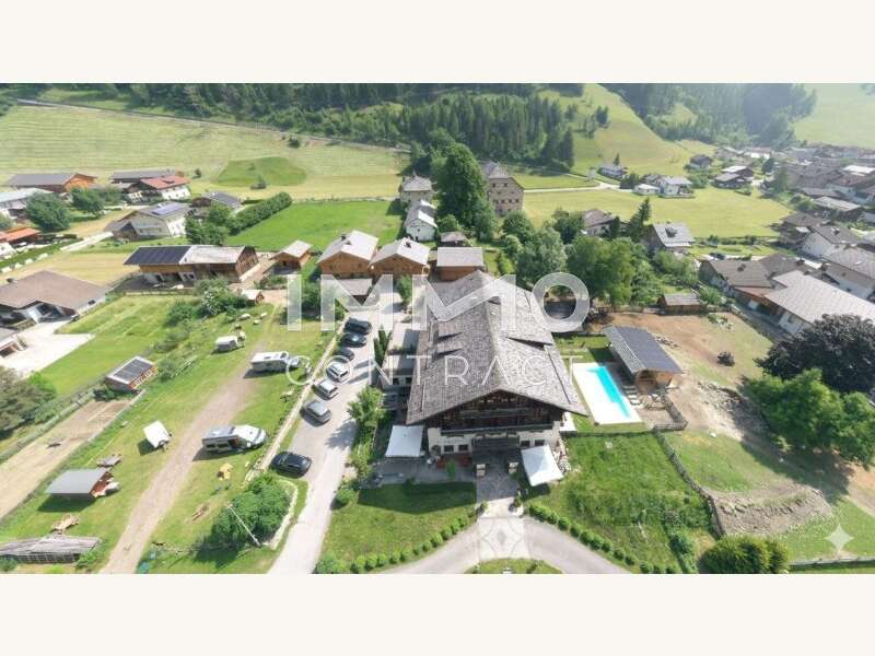 Hotel-Ensemble mit Luxus-Chalets - Gastronomie mit Wohnung Großkirchheim - Bild 1