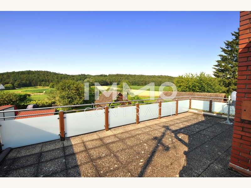 Große Terrasse im Obeergeschoss - Zweifamilienhaus Dobersdorf - Bild 1