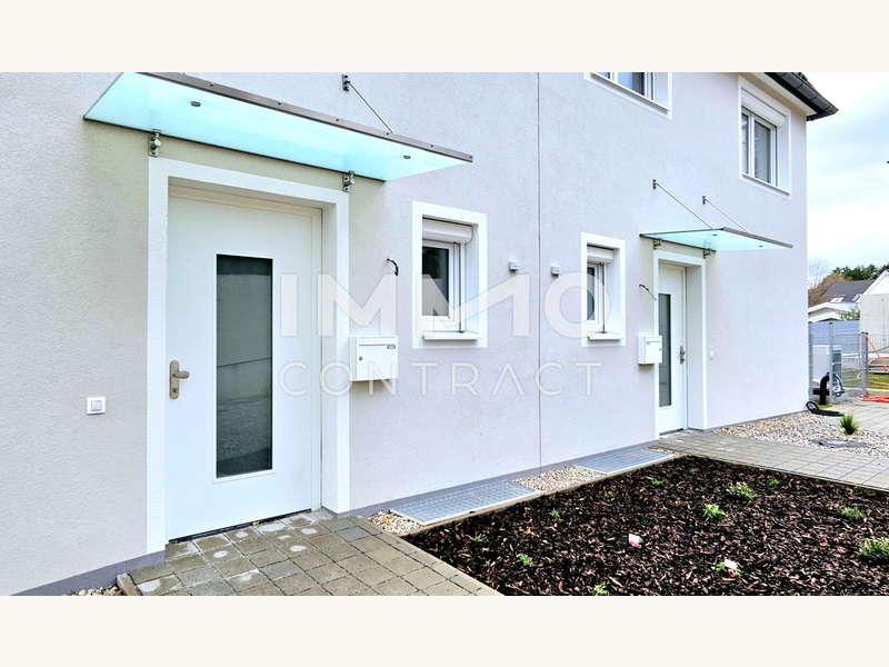 Neu Eingang DH - Doppelhaushälfte Bad Fischau - Bild 1