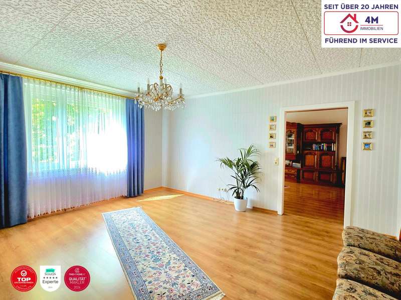 Wohnzimmer - Eigentumswohnung Berndorf - Bild 1