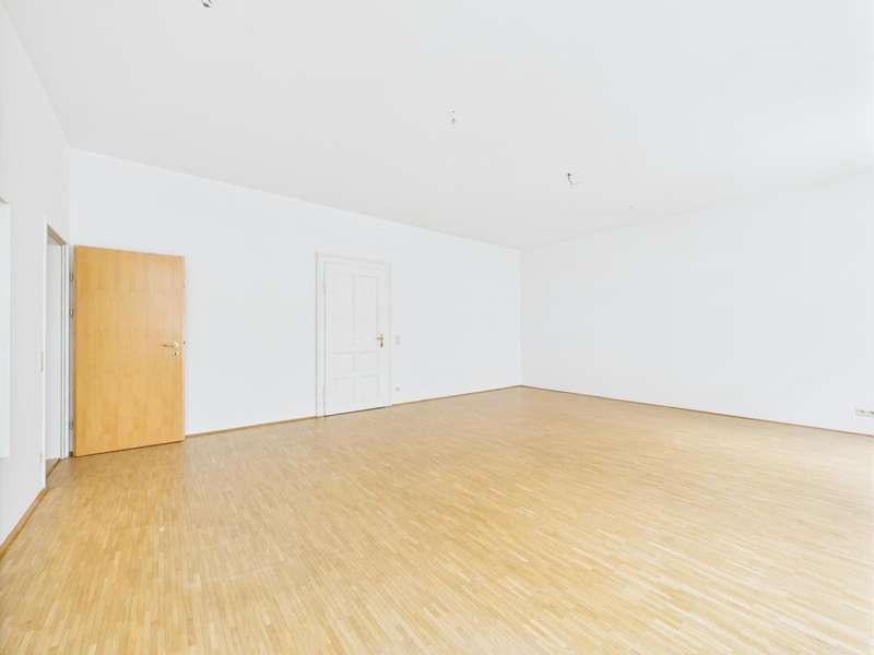 CAM04191G0-PR0046-STILL005 - Büro Linz - Bild 1