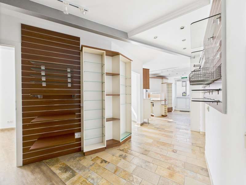 CAM04191G0-PR0042-STILL013 - Büro Linz - Bild 1