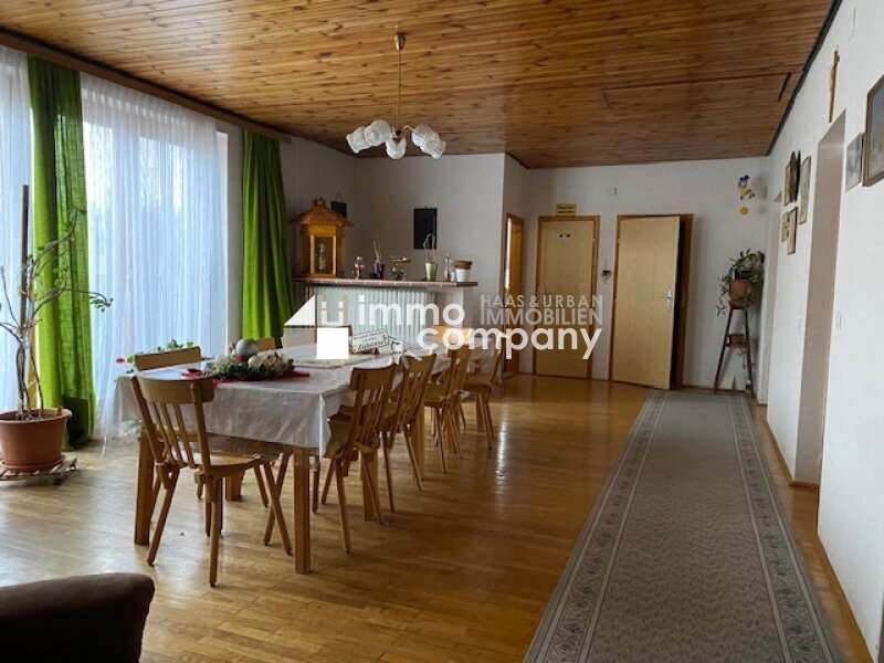 Wohnzimmer bzw. Gemeinschaftsraum - Renditeobjekt Rust - Bild 1