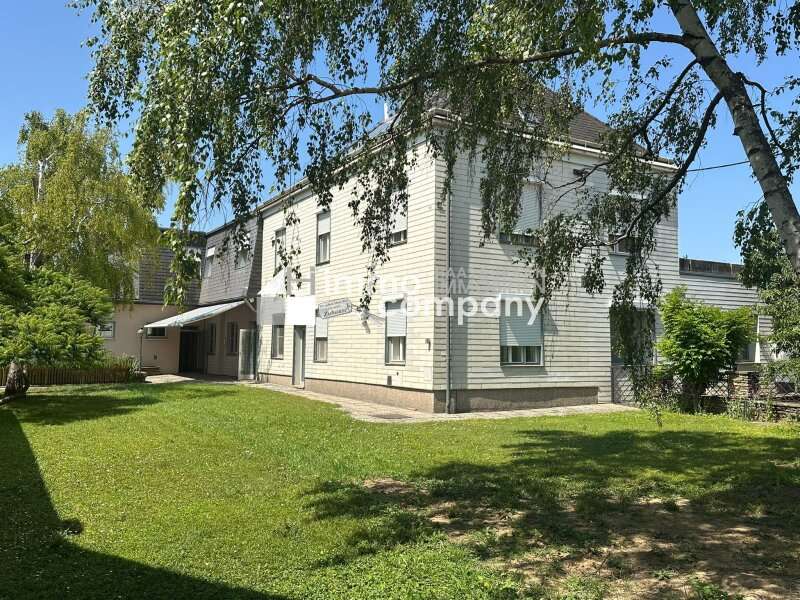 Mehrfamilienhaus Hausbrunn - Bild 1