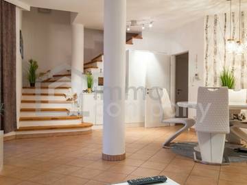 2225 Eichhorn - Zweifamilienhaus