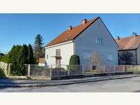 2404 Petronell-Carnuntum - Mehrfamilienhaus